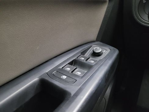 Used 2021 Volkswagen Atlas S image 27