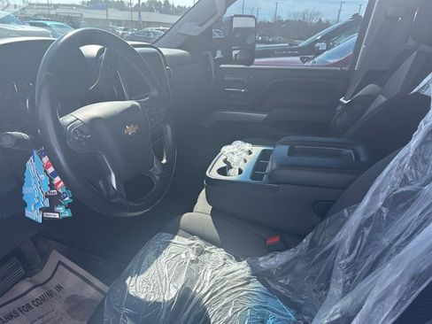 Used 2015 Chevrolet Silverado 2500 LT w/ Z71 Package, Off-Road AWD/4WD image 4