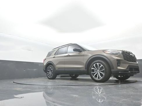 New 2026 Ford Explorer ST-Line AWD/4WD image 33