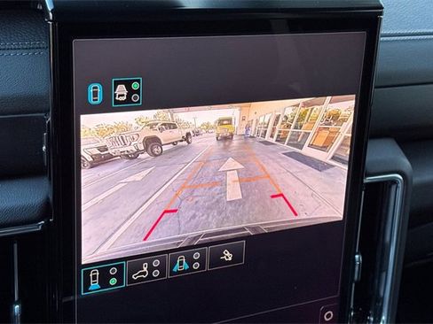 Used 2025 GMC Yukon XL Denali image 20