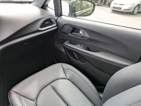 New 2026 Chrysler Voyager LX image 20