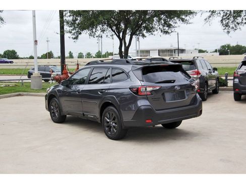 Used 2025 Subaru Outback Onyx Edition AWD/4WD image 4
