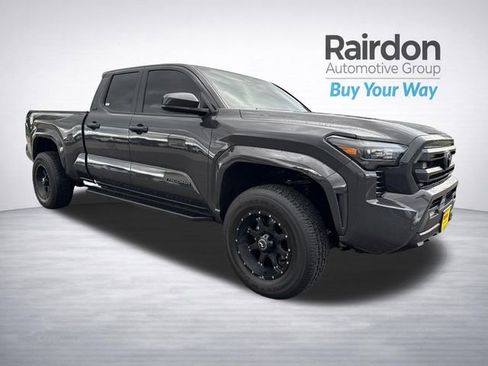 Used 2025 Toyota Tacoma SR5 AWD/4WD image 1