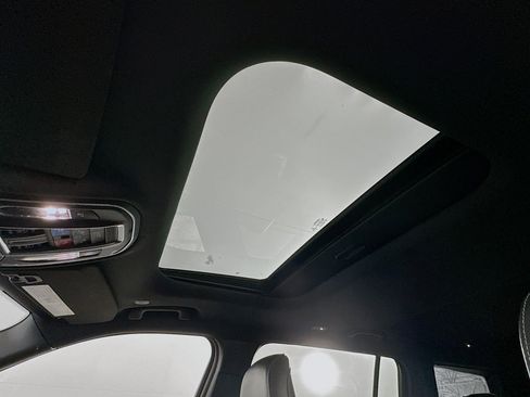 Used 2021 Jeep Grand Cherokee L Laredo image 25