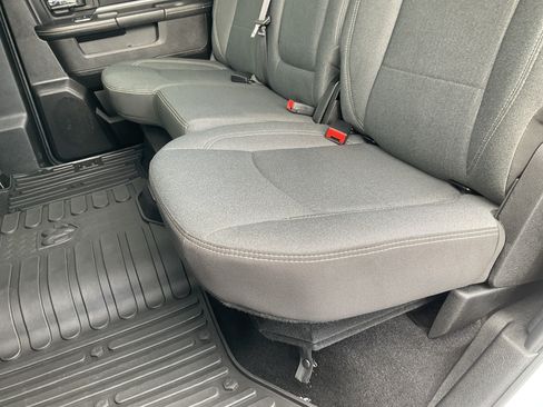 Used 2024 RAM 1500 Warlock AWD/4WD image 39