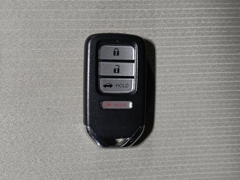 Used 2018 Honda Accord LX image 32