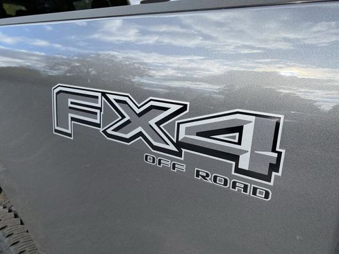 New 2026 Ford F250 XLT w/ XLT Premium Package AWD/4WD image 19