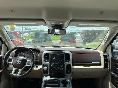 Used 2018 RAM 1500 Laramie w/ Convenience Group AWD/4WD image 22