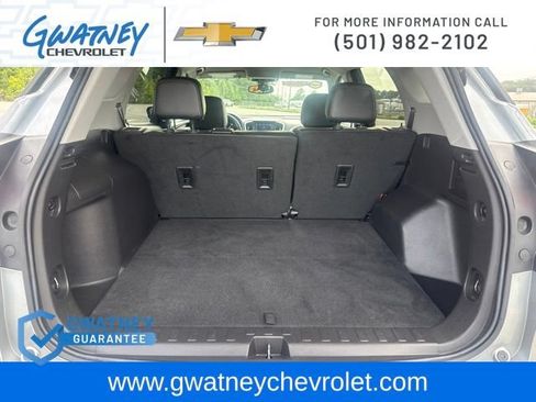 Used 2024 GMC Terrain SLT AWD/4WD image 27