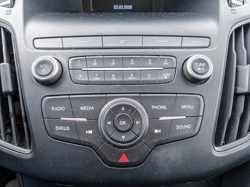 Used 2018 Ford Focus SE w/ SE Winter Package image 25