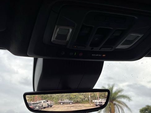 Certified 2024 GMC Sierra 2500 Denali Ultimate AWD/4WD image 38