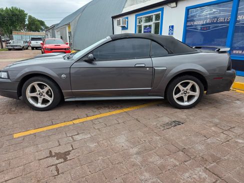 Used 2004 Ford Mustang GT RWD image 8