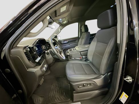 Used 2023 GMC Sierra 1500 Elevation image 13