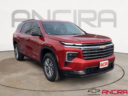 Used 2025 Chevrolet Traverse LT