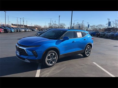 Certified 2024 Chevrolet Blazer LT w/ Convenience Package image 4