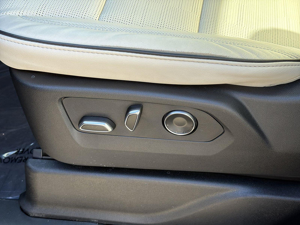 Used 2024 Cadillac Escalade Sport w/ LPO, ONYX Package AWD/4WD image 34