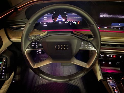 Certified 2025 Audi Q5 Premium w/ Convenience Package image 15