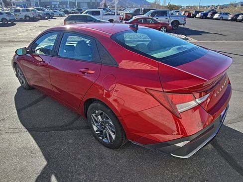 Used 2024 Hyundai Elantra SEL image 6