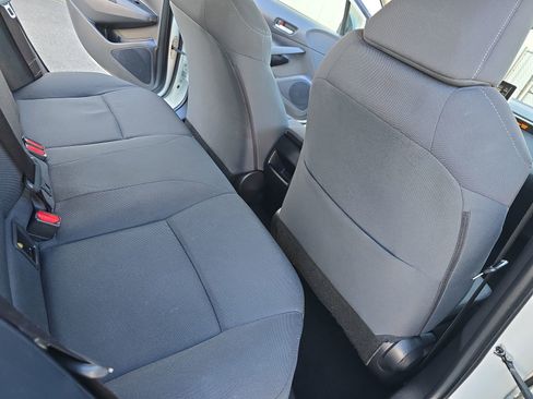 Used 2021 Toyota Corolla LE image 17