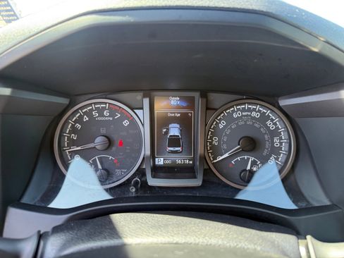 Used 2023 Toyota Tacoma TRD Off-Road image 11