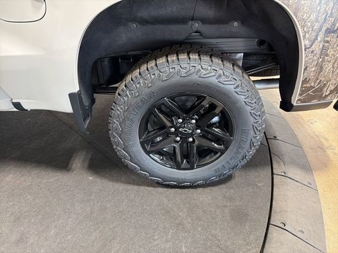 New 2026 Chevrolet Silverado 1500 Custom Trail Boss AWD/4WD image 33