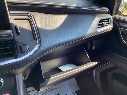 Used 2023 GMC Yukon SLT image 31