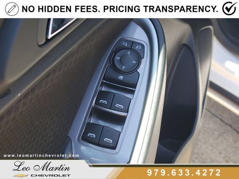 Used 2024 Chevrolet Malibu LT FWD image 16