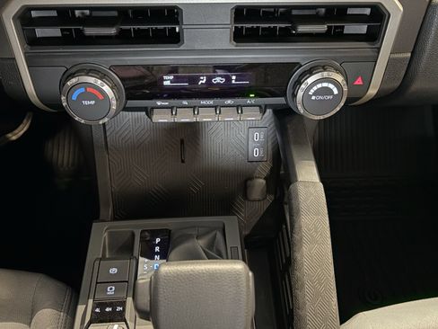 Used 2026 Toyota Tacoma SR5 AWD/4WD image 16