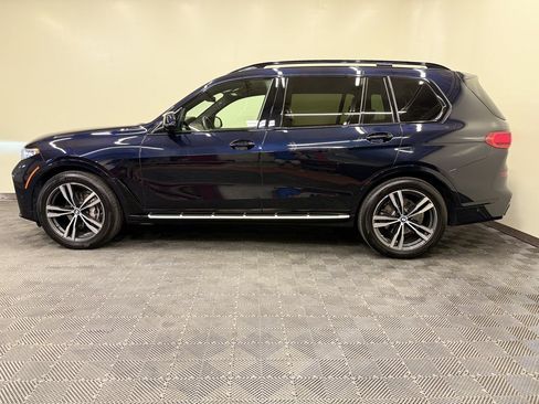 Used 2022 BMW X7 xDrive40i w/ M Sport Package AWD/4WD image 3