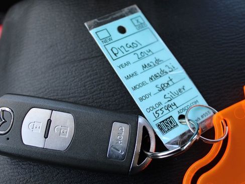 Used 2014 MAZDA MAZDA3 i Sport image 29