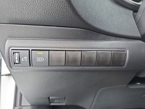 Used 2025 Toyota Corolla XSE image 25