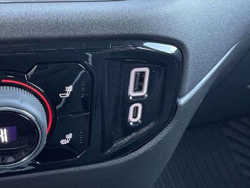 Used 2025 Chevrolet Silverado 1500 LT image 29