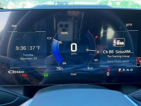 New 2026 Chevrolet Equinox EV LT image 25