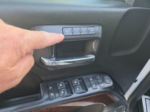 Used 2018 GMC Sierra 1500 SLT image 19