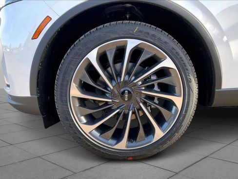 New 2026 Lincoln Aviator Reserve image 11