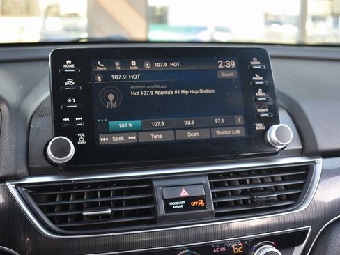 Used 2019 Honda Accord Sport image 6