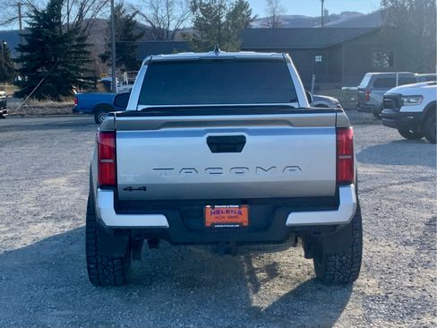 Used 2024 Toyota Tacoma TRD Off-Road image 4