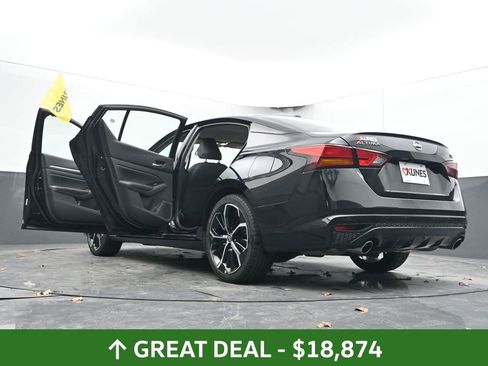 Used 2024 Nissan Altima 2.5 SR FWD image 75