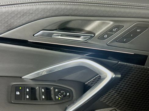 Used 2025 BMW X2 xDrive28i image 15