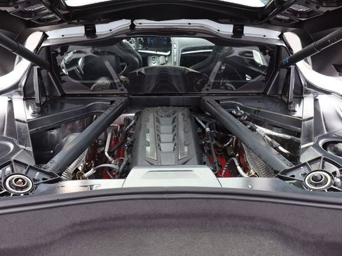 Used 2024 Chevrolet Corvette Stingray Preferred Cpe w/ Z51 Performance Package RWD image 27