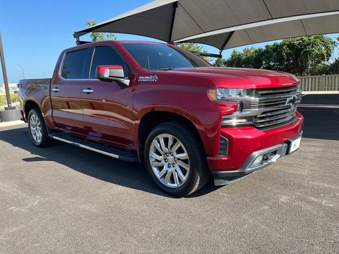 Used 2019 Chevrolet Silverado 1500 High Country w/ High Country Premium Package AWD/4WD image 3