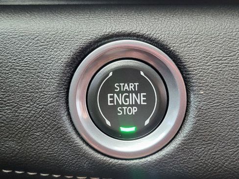 Used 2023 Cadillac Escalade Premium Luxury image 13