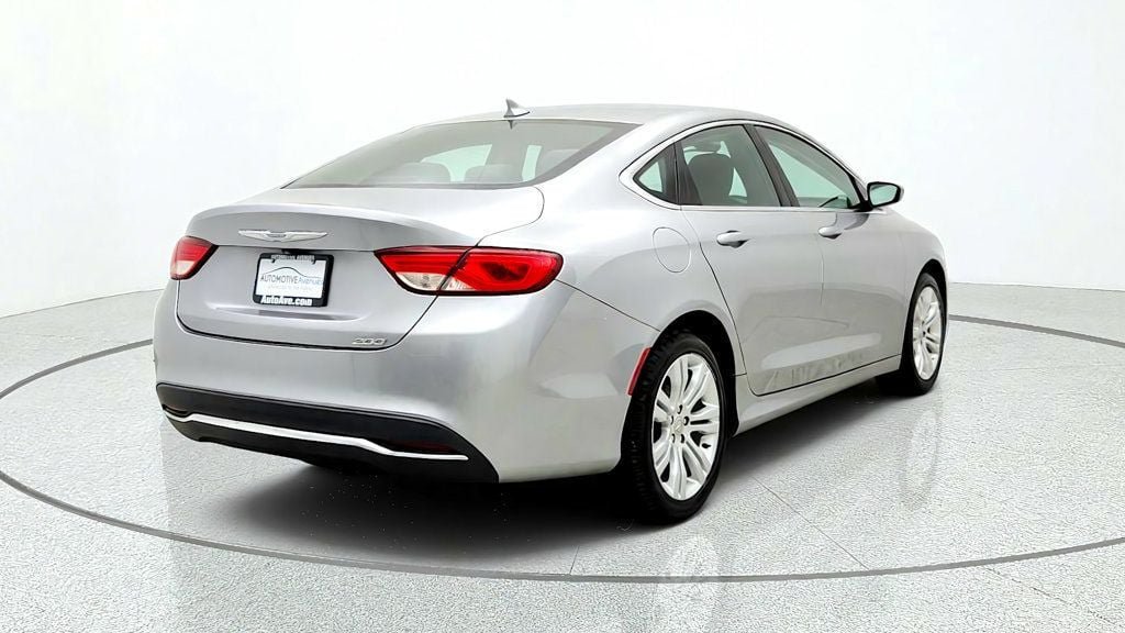 Used 2015 Chrysler 200 Limited w/ Convenience Group FWD image 5