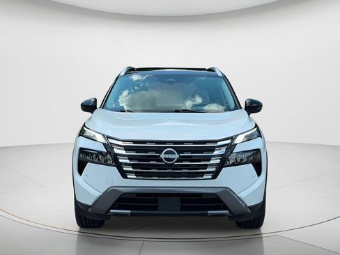 Used 2024 Nissan Rogue SL w/ SL Premium Package FWD image 2