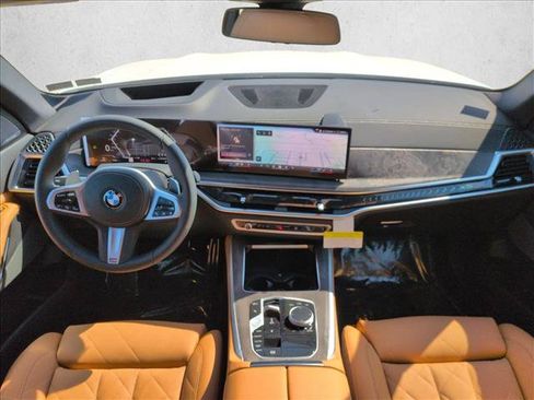 Used 2026 BMW X5 xDrive40i w/ M Sport Package AWD/4WD image 15