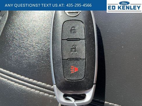 Used 2024 Nissan Pathfinder S AWD/4WD image 12