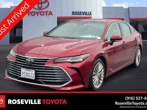 Used 2019 Toyota Avalon Limited w/ Advanced Safety Package image 1