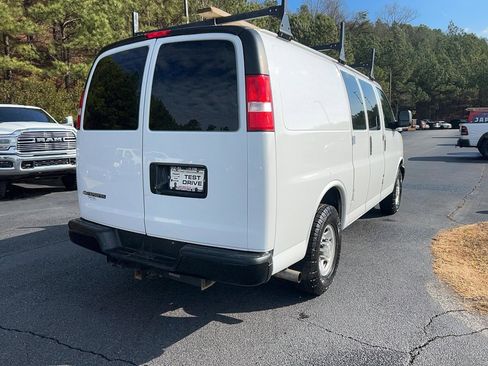 Used 2021 Chevrolet Express 2500 w/ Driver Convenience Package image 5