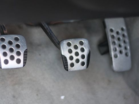 Used 2005 INFINITI G35 Coupe w/ (R01) Aero Pkg image 12