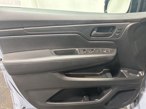 Used 2025 Honda Odyssey Sport-L image 23